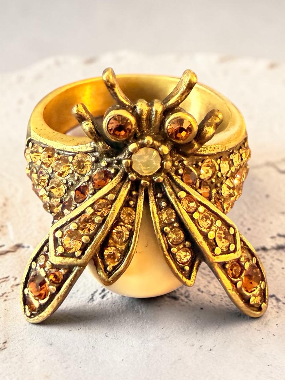 Heidi Daus Vintage Statement Ring Lucite Swarovski Crystals Size 11.5